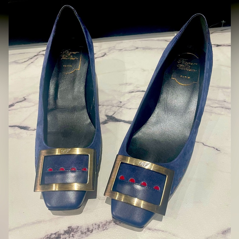 Never worn Roger Vivier classic metal buckle, two-tone suede & leather blue/red